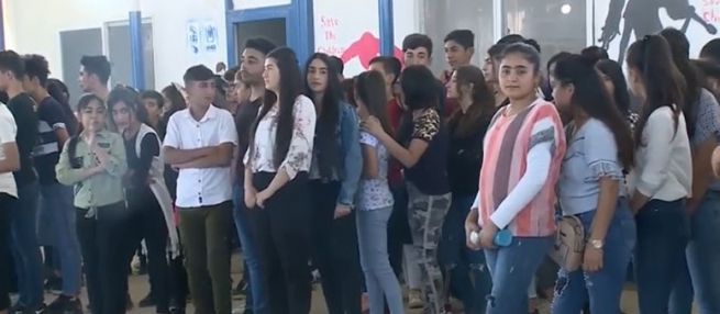 دهۆك.. له‌ یه‌كێك له‌ قوتابخانه‌كانی په‌نابه‌ران هه‌زار و 100 قوتابی ته‌نیا 8 مامۆستایان هه‌یه‌